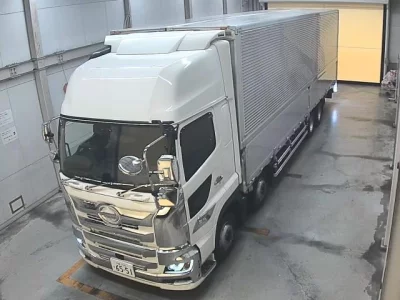 Hino TRUCK
