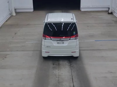 Mitsubishi DELICA D2