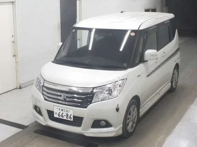 Mitsubishi DELICA D2
