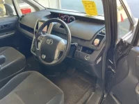 Toyota VOXY лот № 2282 оценка RA  с аукциона в Японии 3