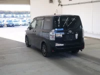 Toyota VOXY лот № 2282 оценка RA  с аукциона в Японии 1