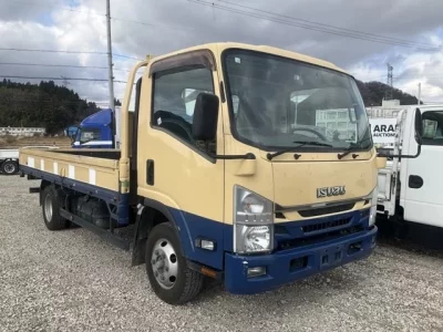 Isuzu ELF  с аукциона в Японии