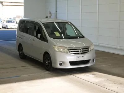 Nissan SERENA  с аукциона в Японии
