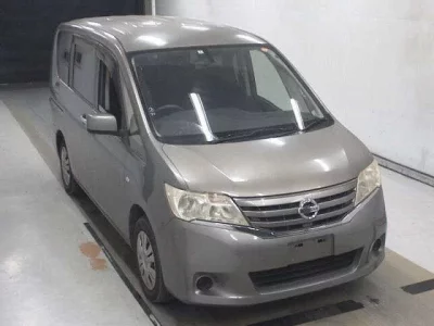 Nissan SERENA  с аукциона в Японии