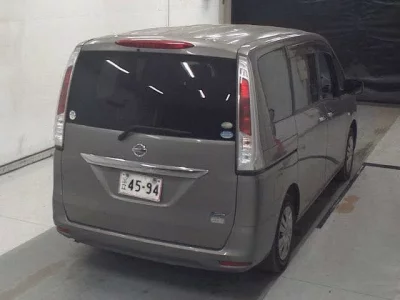 Nissan SERENA  с аукциона в Японии