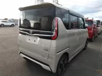 Nissan ROOX лот № 5563 оценка R  с аукциона в Японии 3