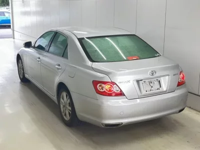 Toyota MARK X  с аукциона в Японии