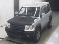 Mitsubishi PAJERO IO лот № 1541 оценка 3  с аукциона в Японии 3