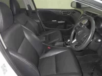 Honda GRACE лот № 233 оценка R  с аукциона в Японии 2