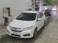 Honda GRACE лот № 233 оценка R  с аукциона в Японии 3