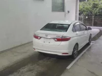 Honda GRACE лот № 233 оценка R  с аукциона в Японии 4