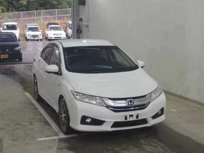 Honda GRACE  с аукциона в Японии
