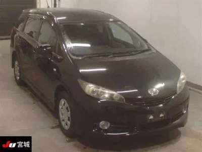 Toyota WISH  с аукциона в Японии