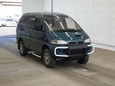 Mitsubishi DELICA  с аукциона в Японии