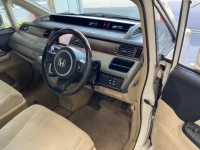 Honda STEP WAGON лот № 2440 оценка 3.5  с аукциона в Японии 3