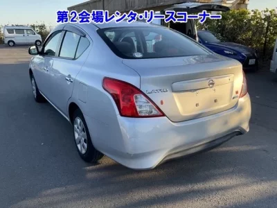 Nissan TIIDA LATIO  с аукциона в Японии