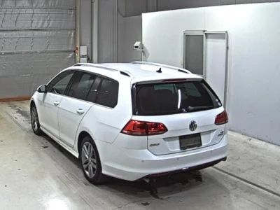 Volkswagen GOLF VARIANT