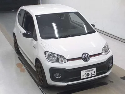 Volkswagen UP  с аукциона в Японии