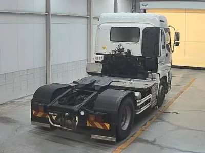Isuzu TRUCK