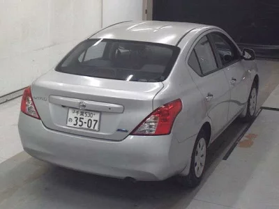 Nissan TIIDA LATIO