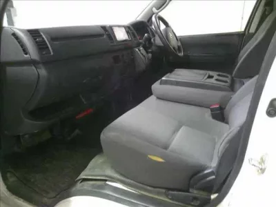 Toyota HIACE VAN  с аукциона в Японии