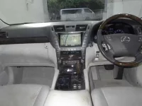 Lexus LS лот № 291 оценка 3  с аукциона в Японии 5