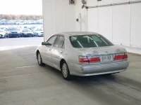 Toyota CROWN лот № 2413 оценка 3  с аукциона в Японии 1