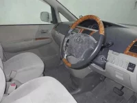 Toyota NOAH лот № 298 оценка 3.5  с аукциона в Японии 2