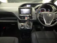 Toyota VOXY лот № 3039 оценка 3.5  с аукциона в Японии 2