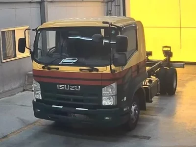 Isuzu FORWARD  с аукциона в Японии