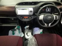 Toyota VITZ лот № 3056 оценка 4  с аукциона в Японии 2