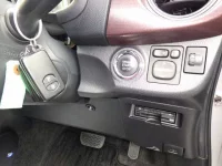 Toyota VITZ лот № 3056 оценка 4  с аукциона в Японии 5