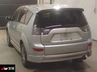 Mitsubishi OUTLANDER  с аукциона в Японии