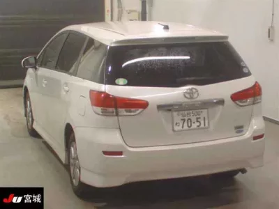 Toyota WISH  с аукциона в Японии