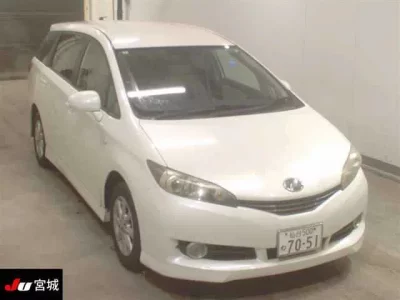 Toyota WISH  с аукциона в Японии
