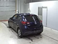 Mazda DEMIO лот № 7120 оценка 3.5  с аукциона в Японии 1