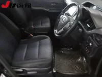 Toyota VOXY лот № 9261 оценка 4  с аукциона в Японии 8