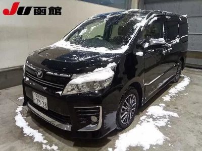 Toyota VOXY  с аукциона в Японии