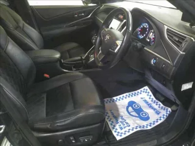 Toyota HARRIER  с аукциона в Японии