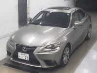 Lexus IS лот № 1101 оценка 3.5  с аукциона в Японии 3