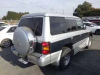 Mitsubishi PAJERO лот № 7540 оценка   с аукциона в Японии 4