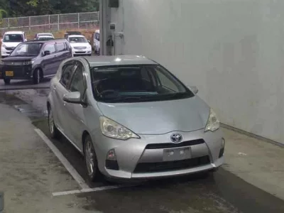 Toyota AQUA  с аукциона в Японии