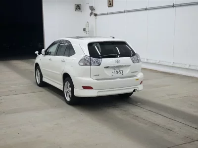 Toyota HARRIER  с аукциона в Японии
