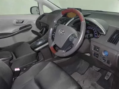 Toyota SAI  с аукциона в Японии