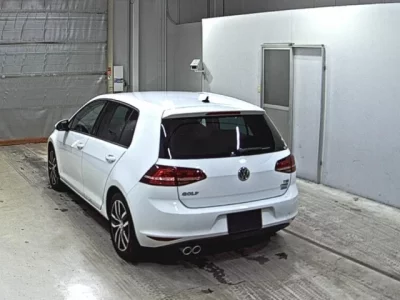 Volkswagen GOLF  с аукциона в Японии