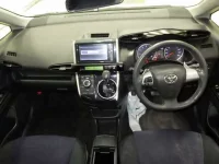 Toyota WISH лот № 1164 оценка 3.5  с аукциона в Японии 2