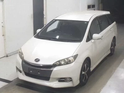 Toyota WISH  с аукциона в Японии
