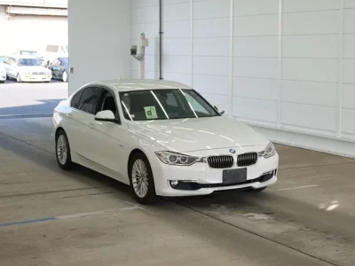BMW 3-Series  с аукциона в Японии