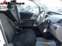 Toyota VOXY лот № 5026 оценка R  с аукциона в Японии 6