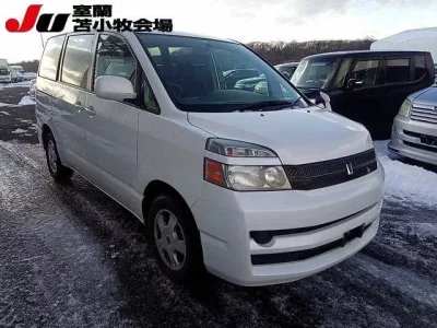 Toyota VOXY  с аукциона в Японии